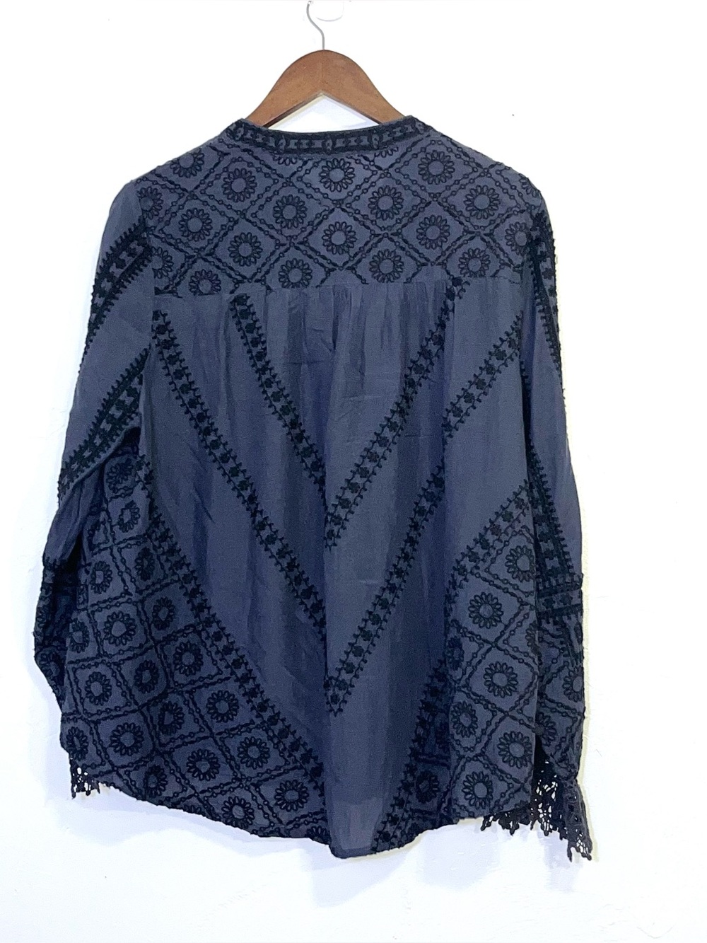 Sundance Corrine Romance Embroidered Blouse Caviar Gray Boho Lace Cuff Top - Picture 5 of 9